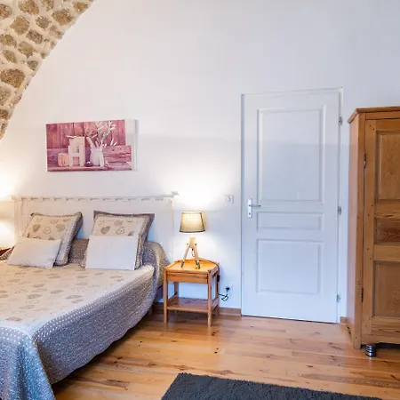 Casa de Férias De La Cascade 6/8 Pers à Rûnes *